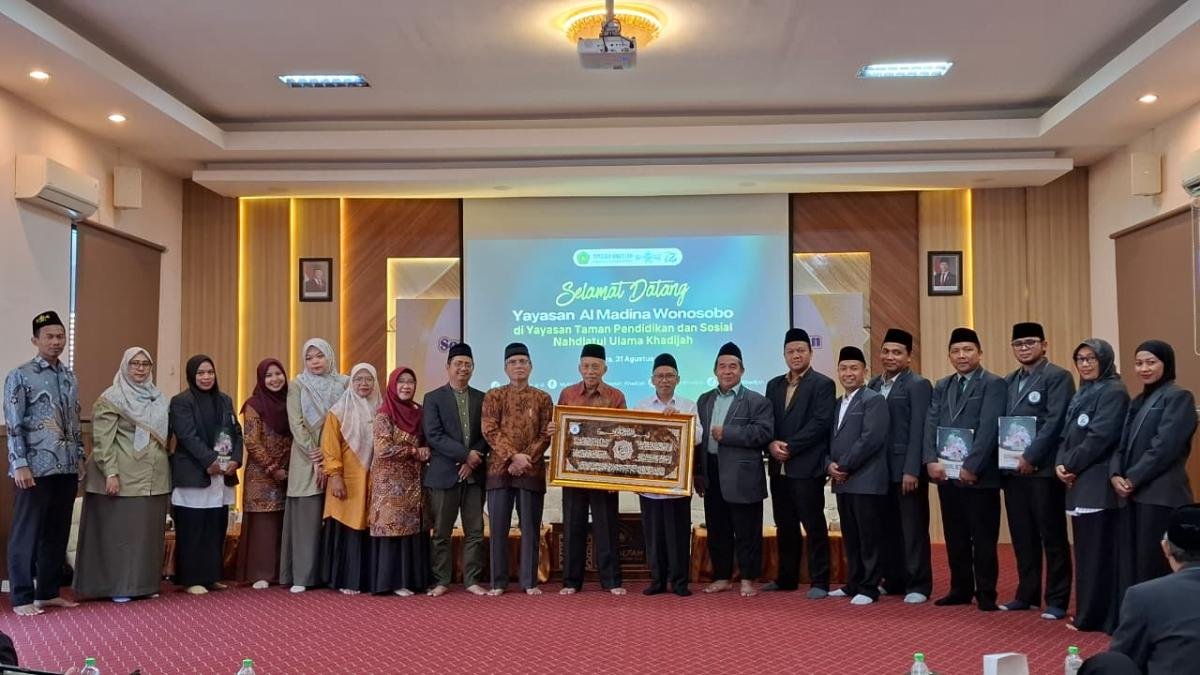 Studi Tiru ke Yayasan Pendidikan NU Khadijah Surabaya